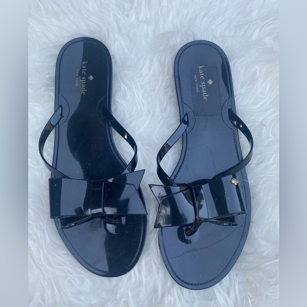 Black Kate Spake flip flops with bow on top size 9/10